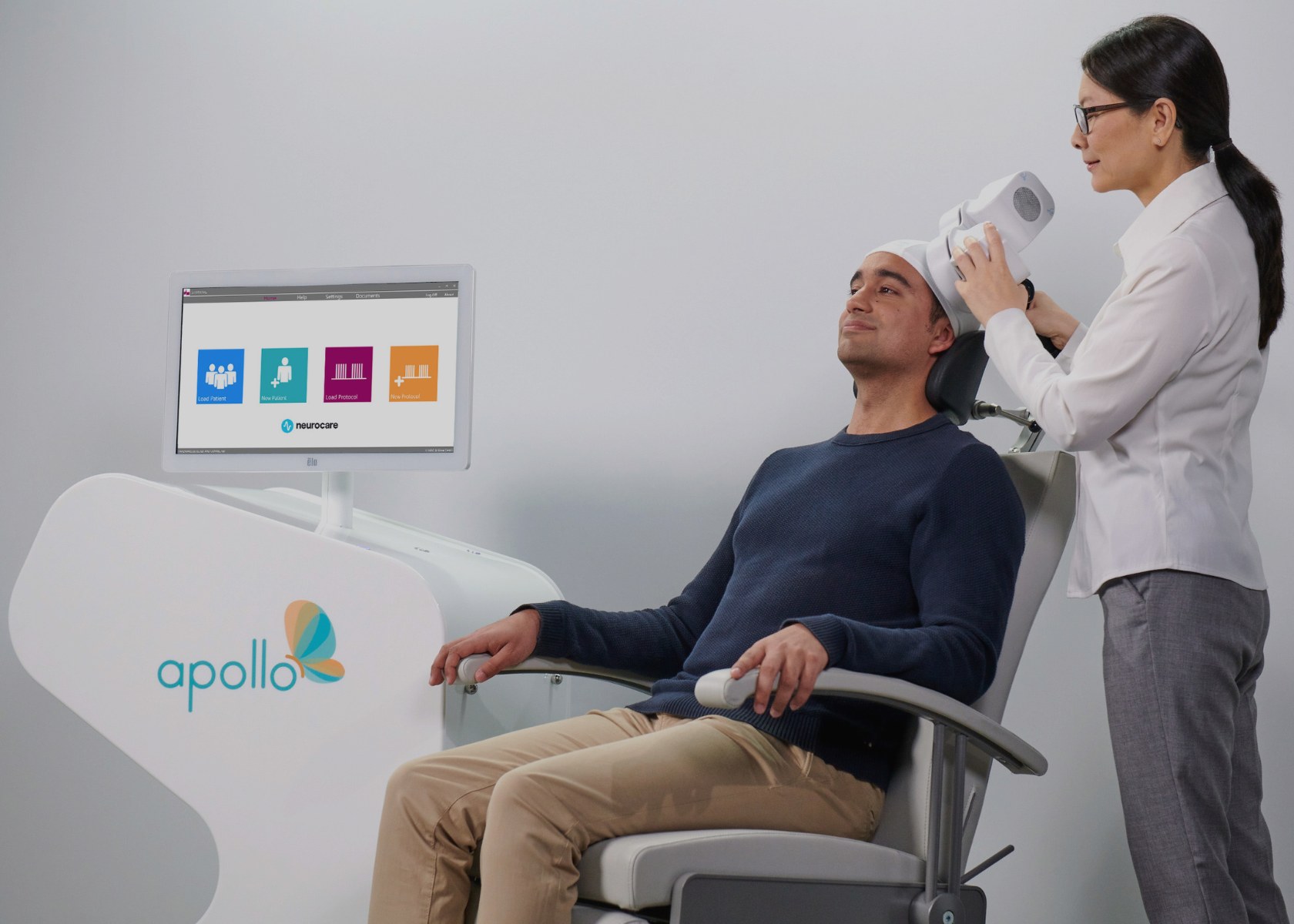 neurocare-clinician-treats-patients with -apollo-tms-therapy-for-depression (1)